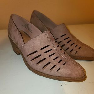 Maurices Bella Wedges 6.5